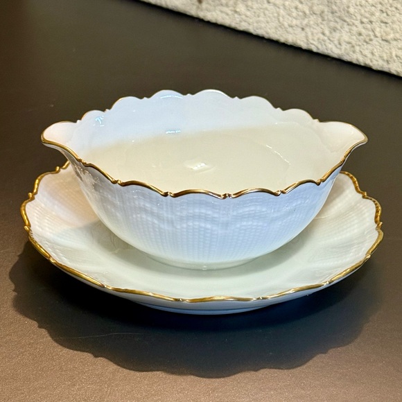 TIFFANY & Co. Limoges Giraud France Sauce Gravy Boat Dish Attached Underplate 7”